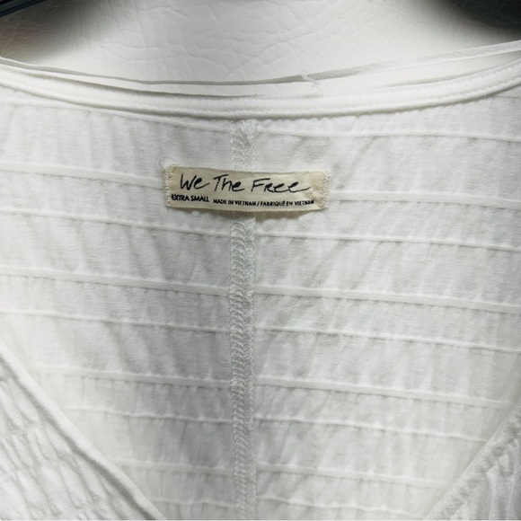 Free People We The Free Flower Power Top White Oversized Gauze Raw Hem
Size XS - Picture 5 of 10